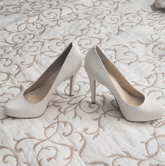 Jessica Simpson Heels - Picture 2 of 4